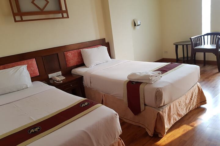 Room 48 of 79