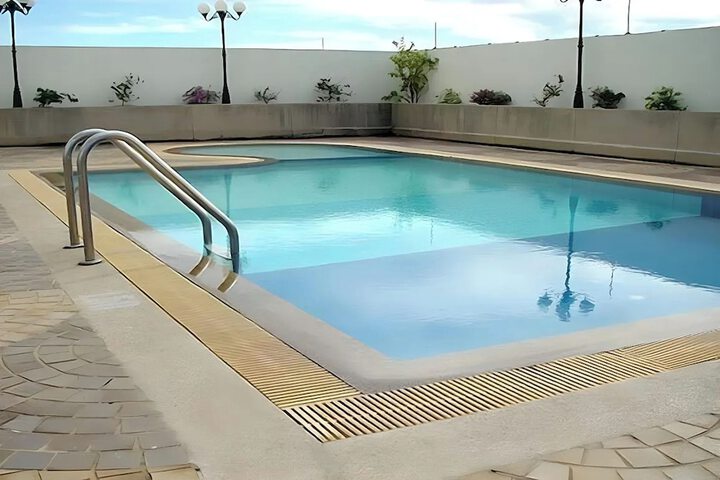 Pool 52 of 79