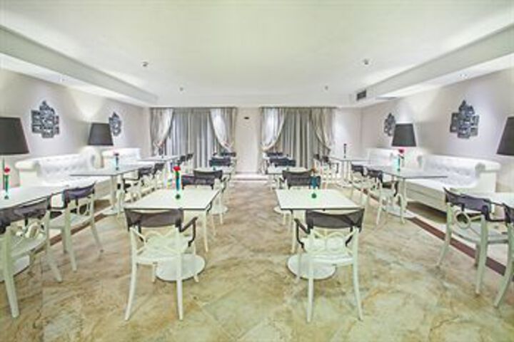 Hotel Interior 22 of 43