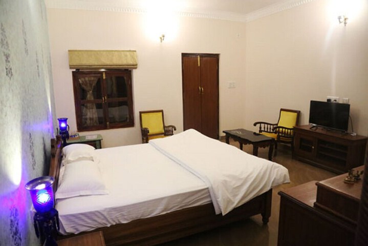 Room 13 of 61