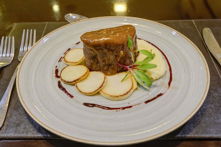 Dining 93 of 150