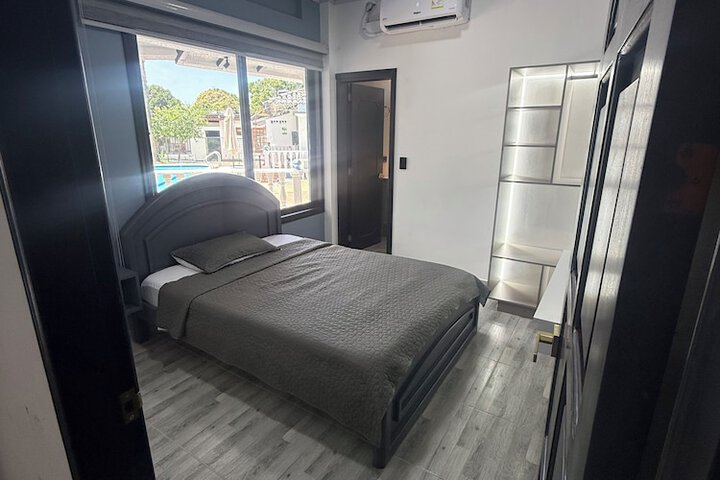 Room 6 of 21