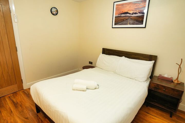 Room 27 of 121