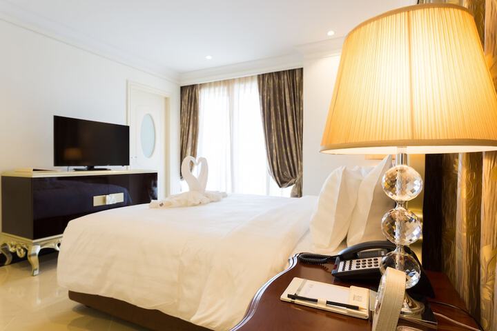 Room 10 of 52