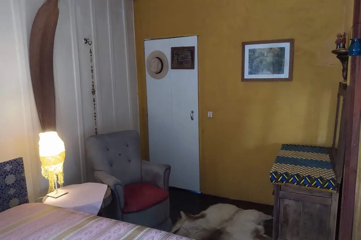Room 3 of 28