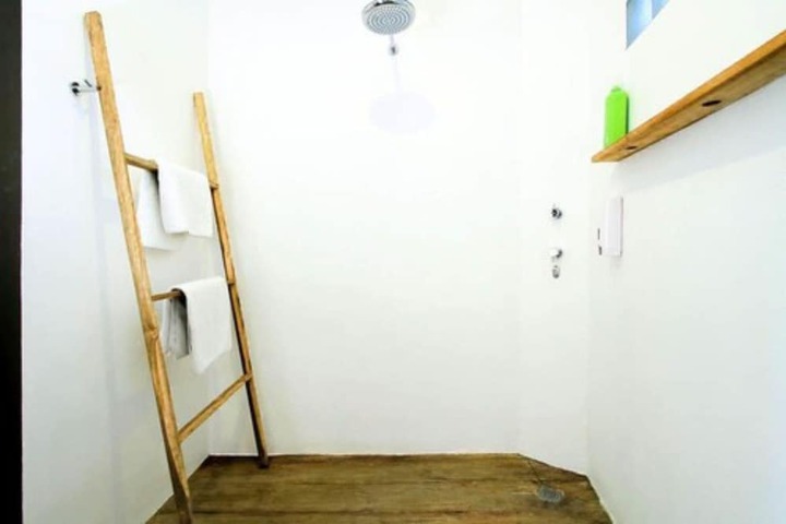 Room 53 of 56
