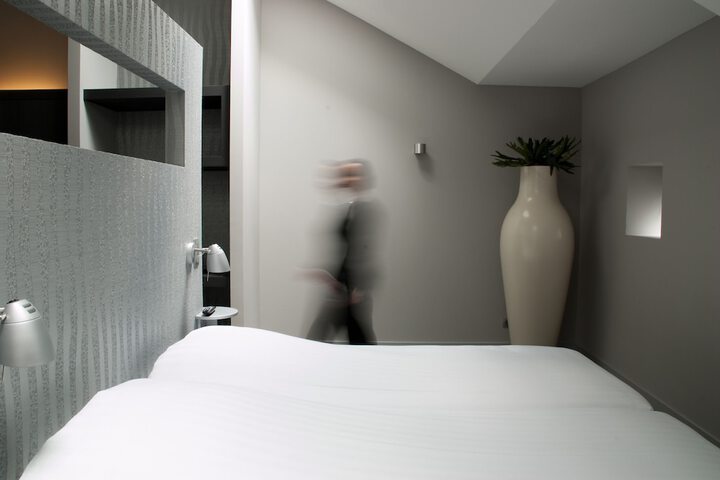 Room 2 of 26
