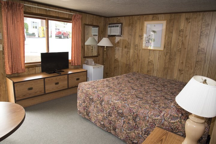Room 2 of 52
