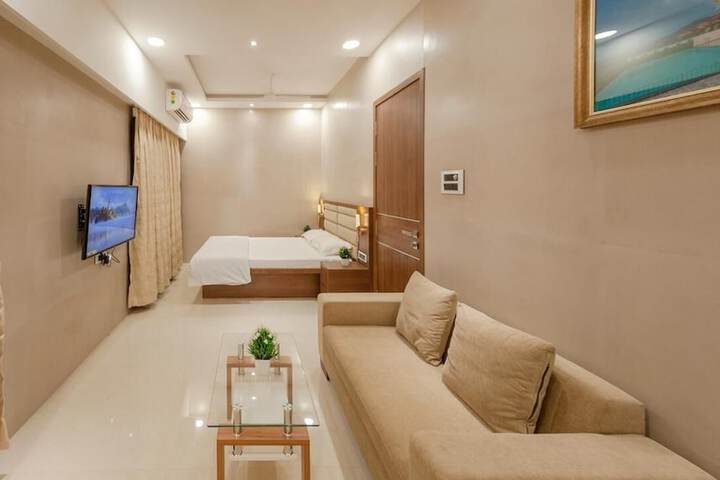 Room 10 of 31