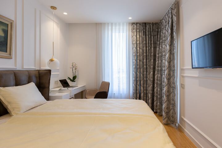 Room 25 of 81