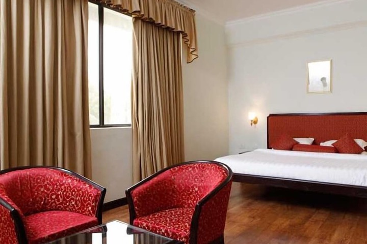Room 34 of 95