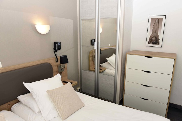Room 80 of 113