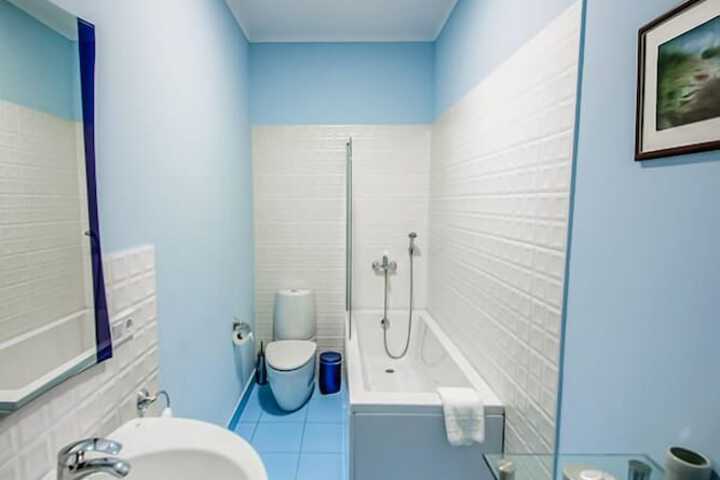 Room 40 of 72