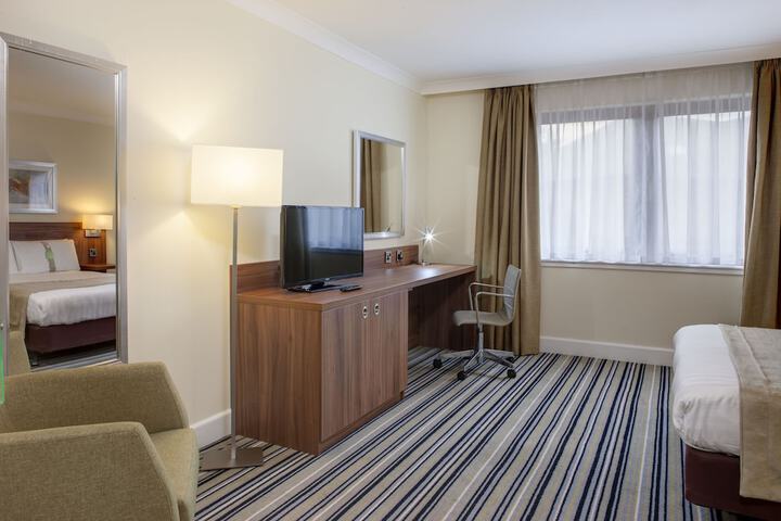 Room 12 of 123