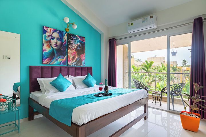 Room 34 of 682