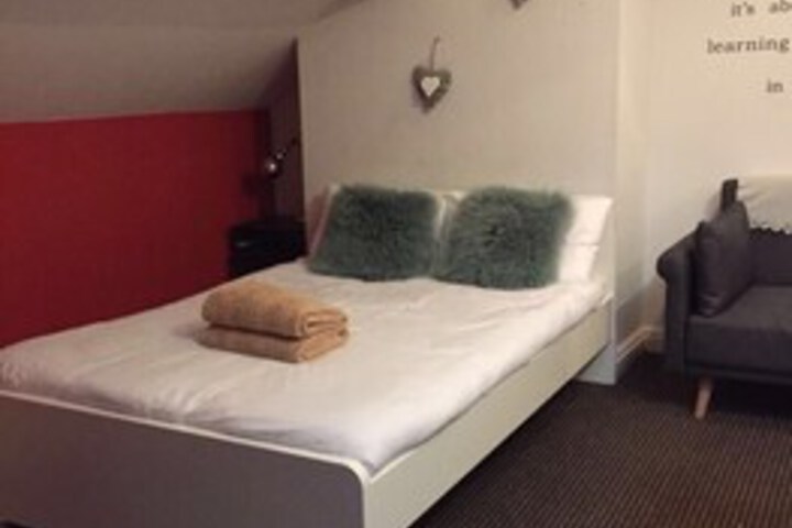 Studio Flat 2