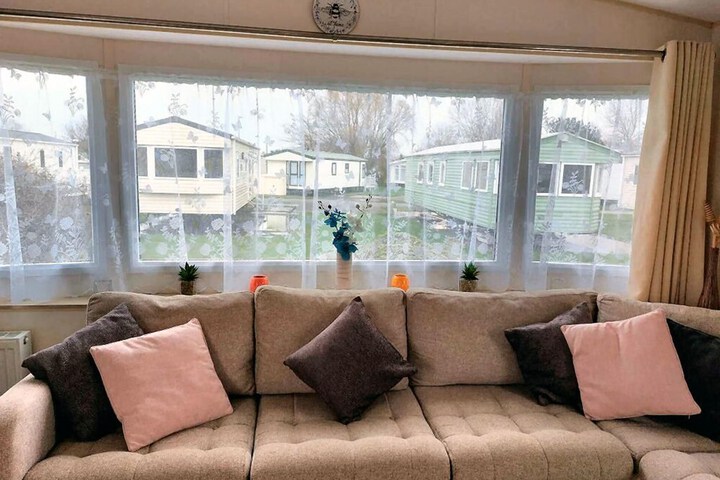 Room 9 of 18