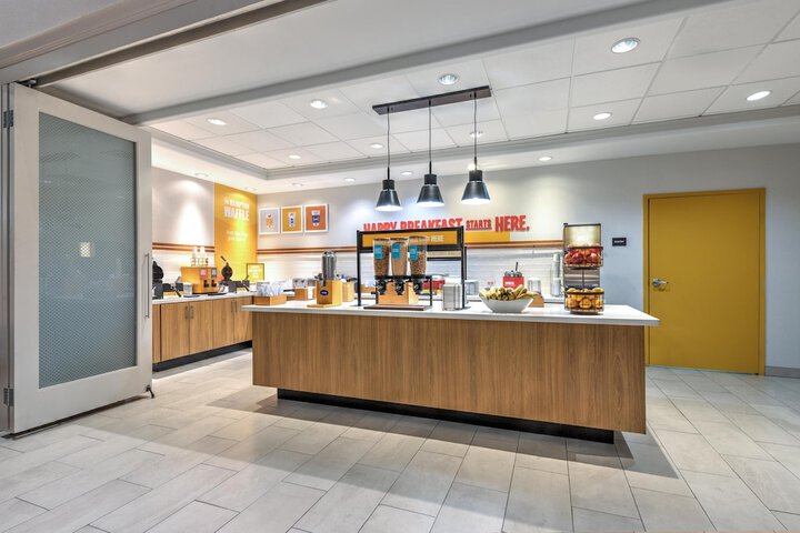 Breakfast/Coffee Service 35 of 49