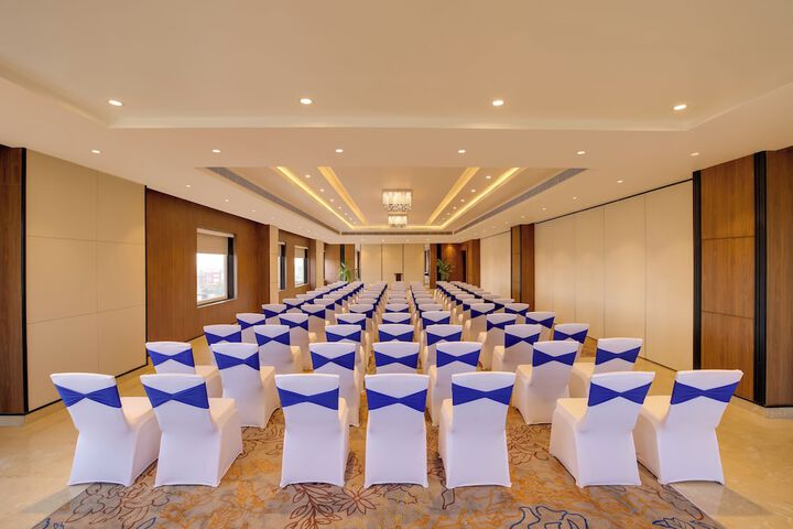 Ballroom/Hall 64 of 70
