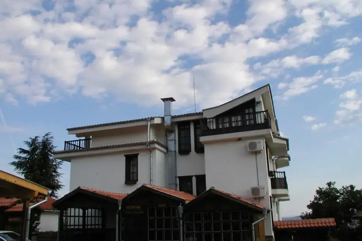 HOTEL AUGUSTA