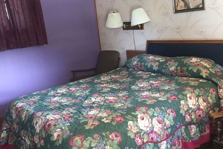 Room 24 of 49