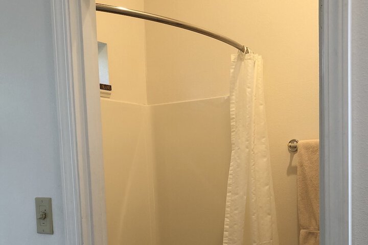 Room 32 of 51