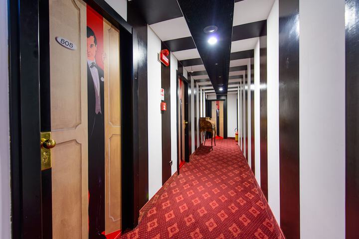 Ballroom/Hall 64 of 75