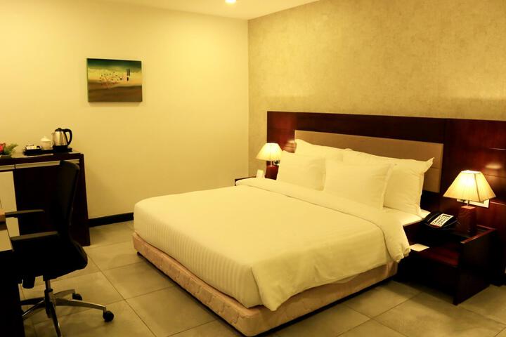 HOTEL FLAMINGO INN