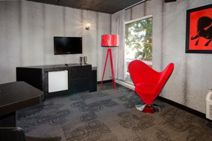 Room 14 of 35