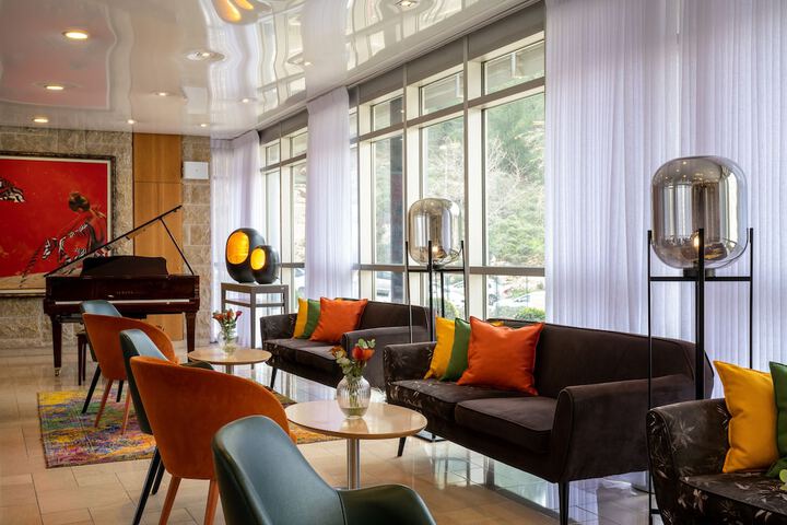 Guest Lobby