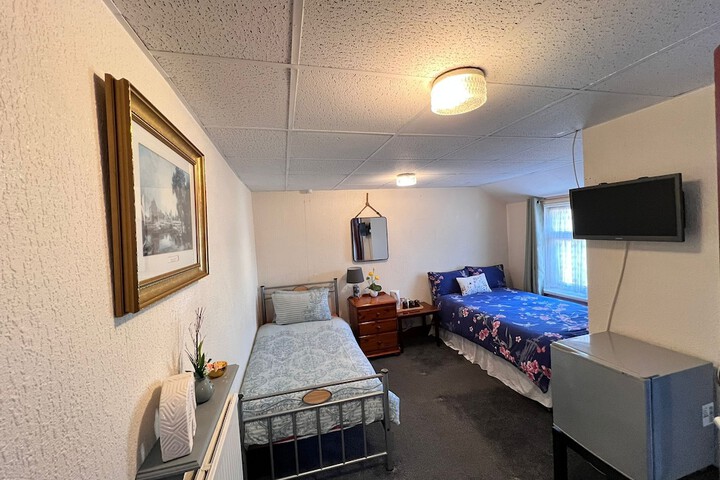 Room 15 of 37