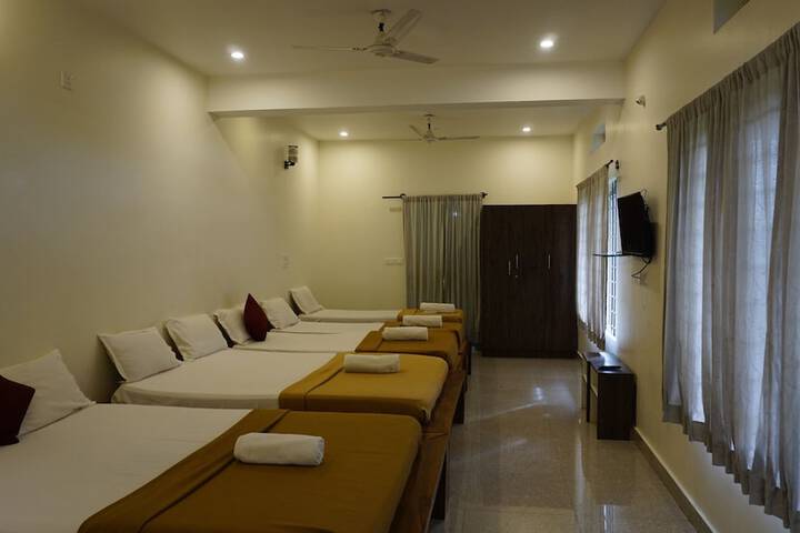 Room 21 of 76
