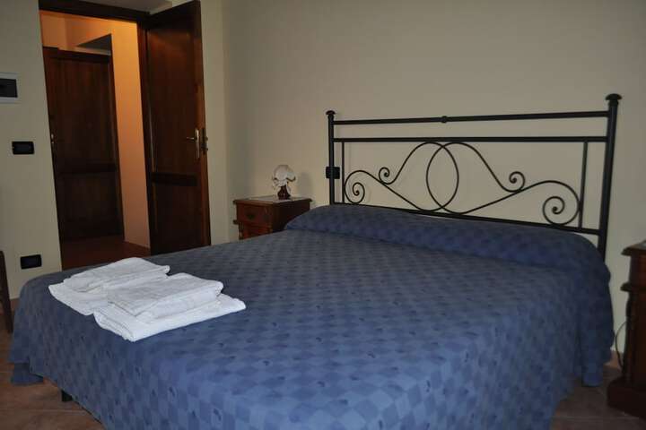 Room 3 of 50