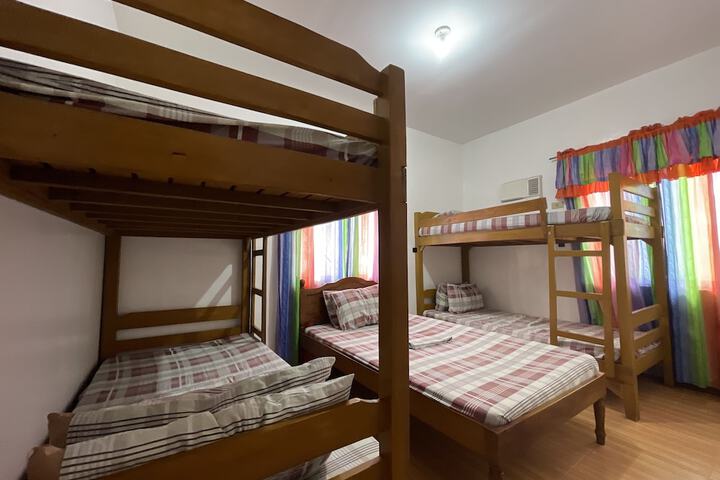 Room 37 of 200