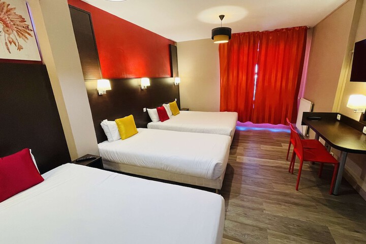 Room 16 of 44