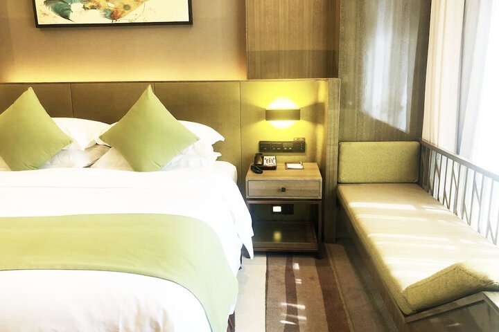 Room 25 of 162