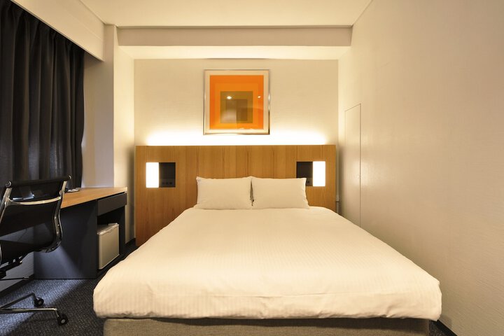 Room 7 of 48