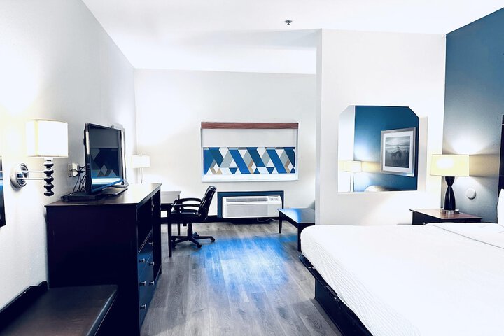 Room 19 of 33