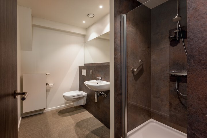Room 15 of 35
