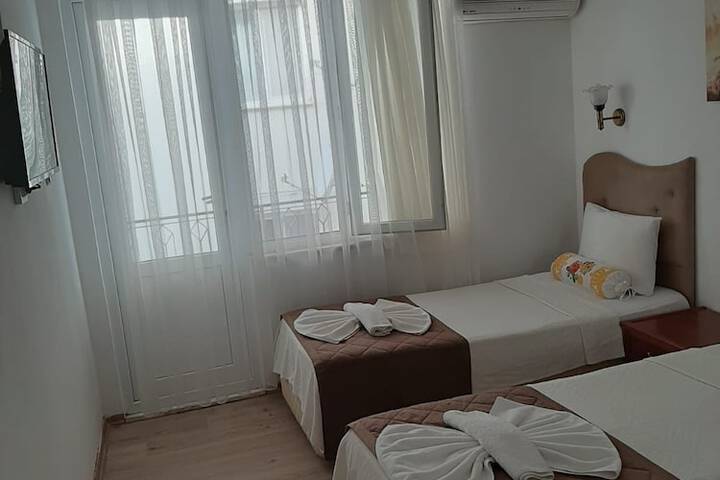 Room 5 of 24