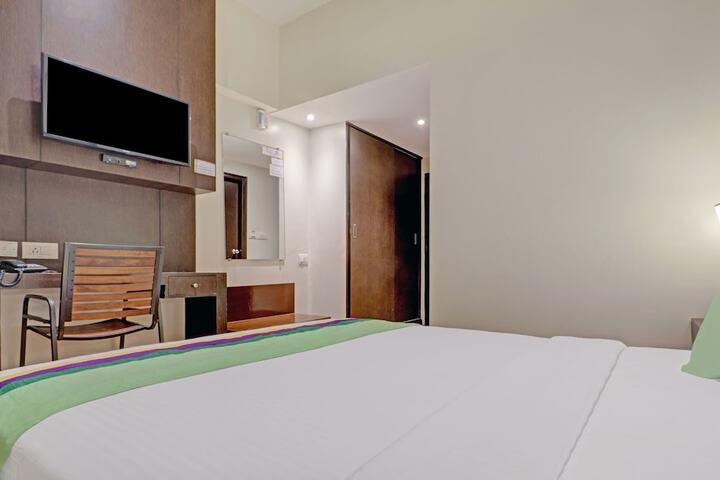 Room 15 of 40