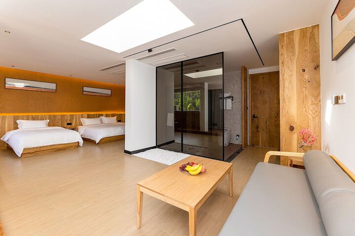 Room 87 of 159