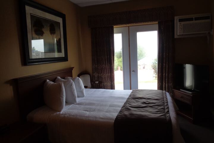 Room 9 of 40