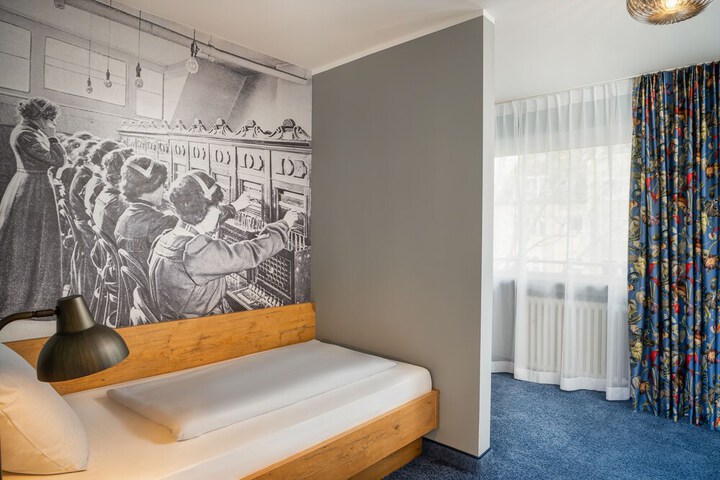 Room 30 of 84