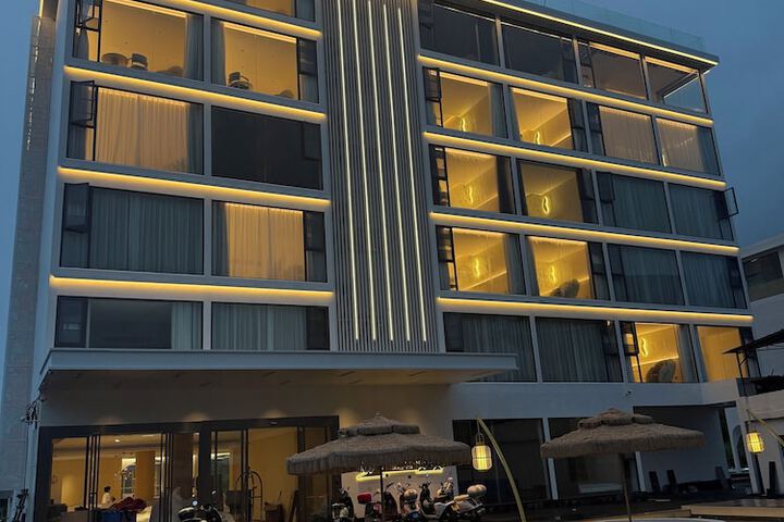 Hotel 148 of 158
