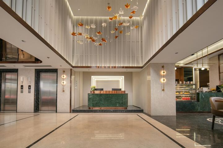 Hotel Lobby