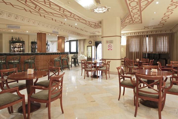 Coffee shop