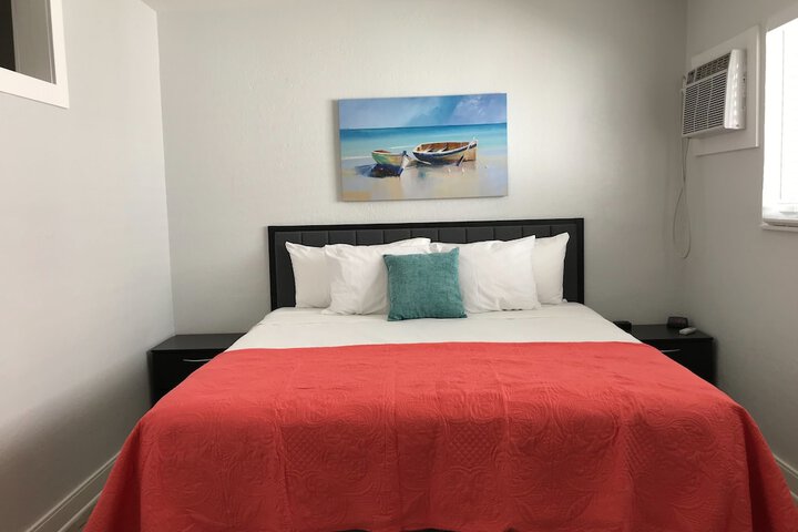 Room 5 of 50