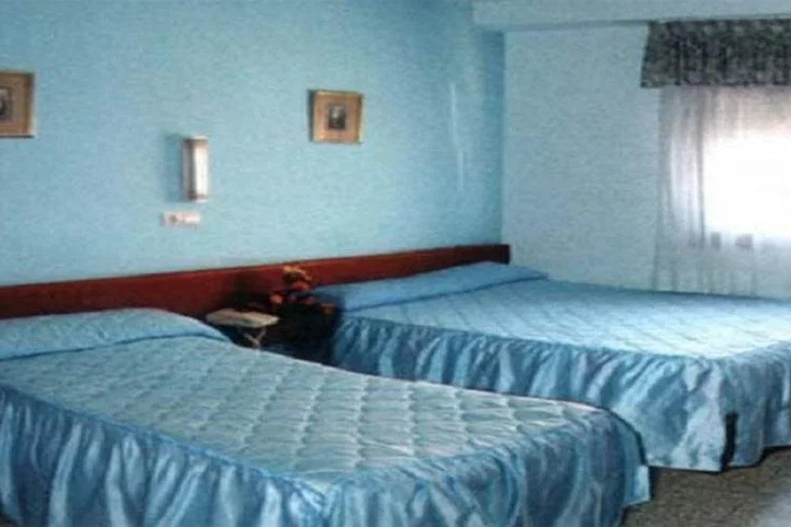 Room 3 of 6
