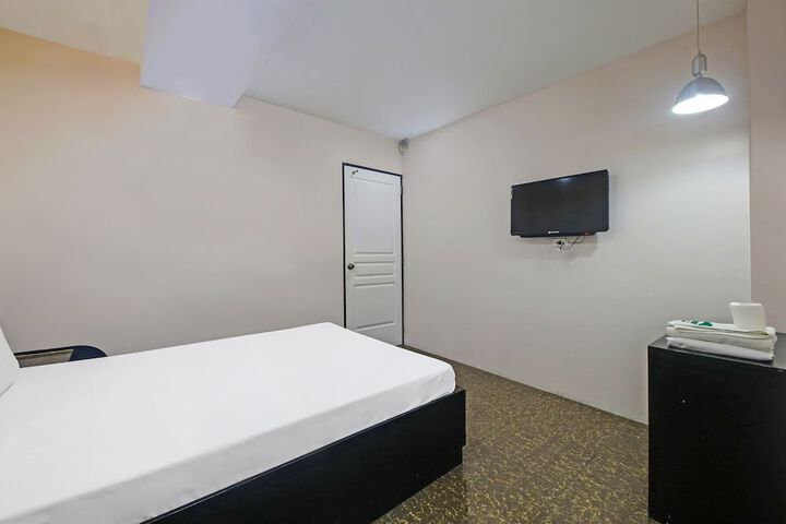 Room 15 of 30